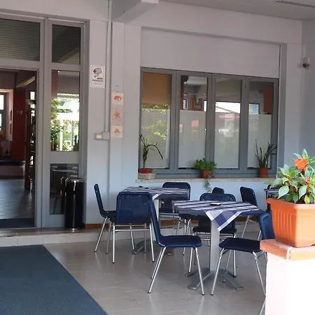 Morgana 3* Marina Di Carrara